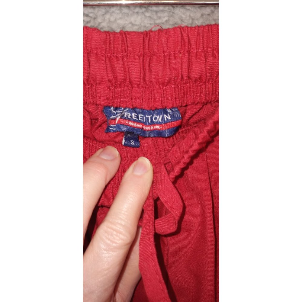 Greentown Original   Work Wear for Women Size Small Red Scrub  Pull - On Cargo - Picture 5 of 10